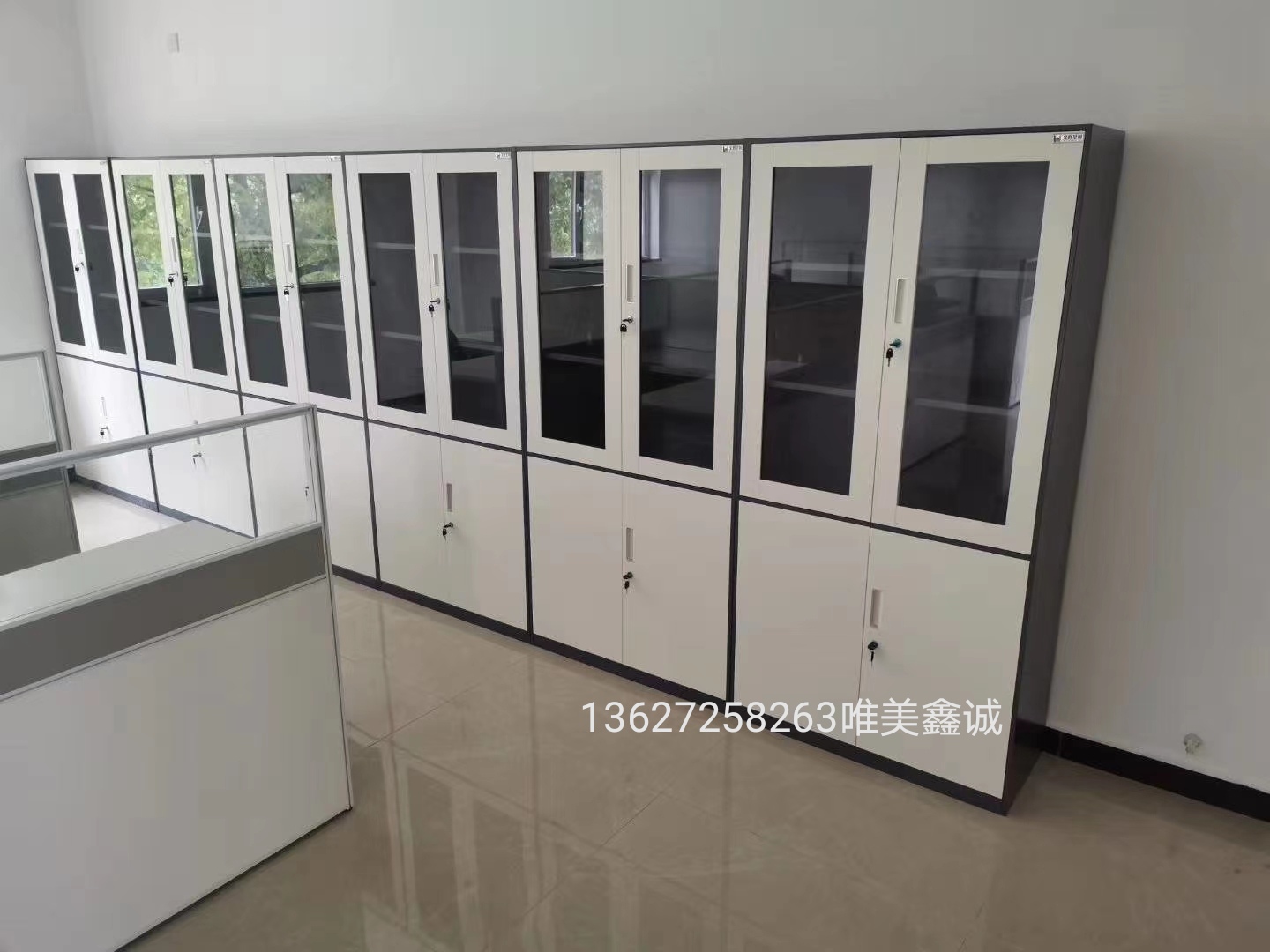 黑白钢制大器柜WM--028