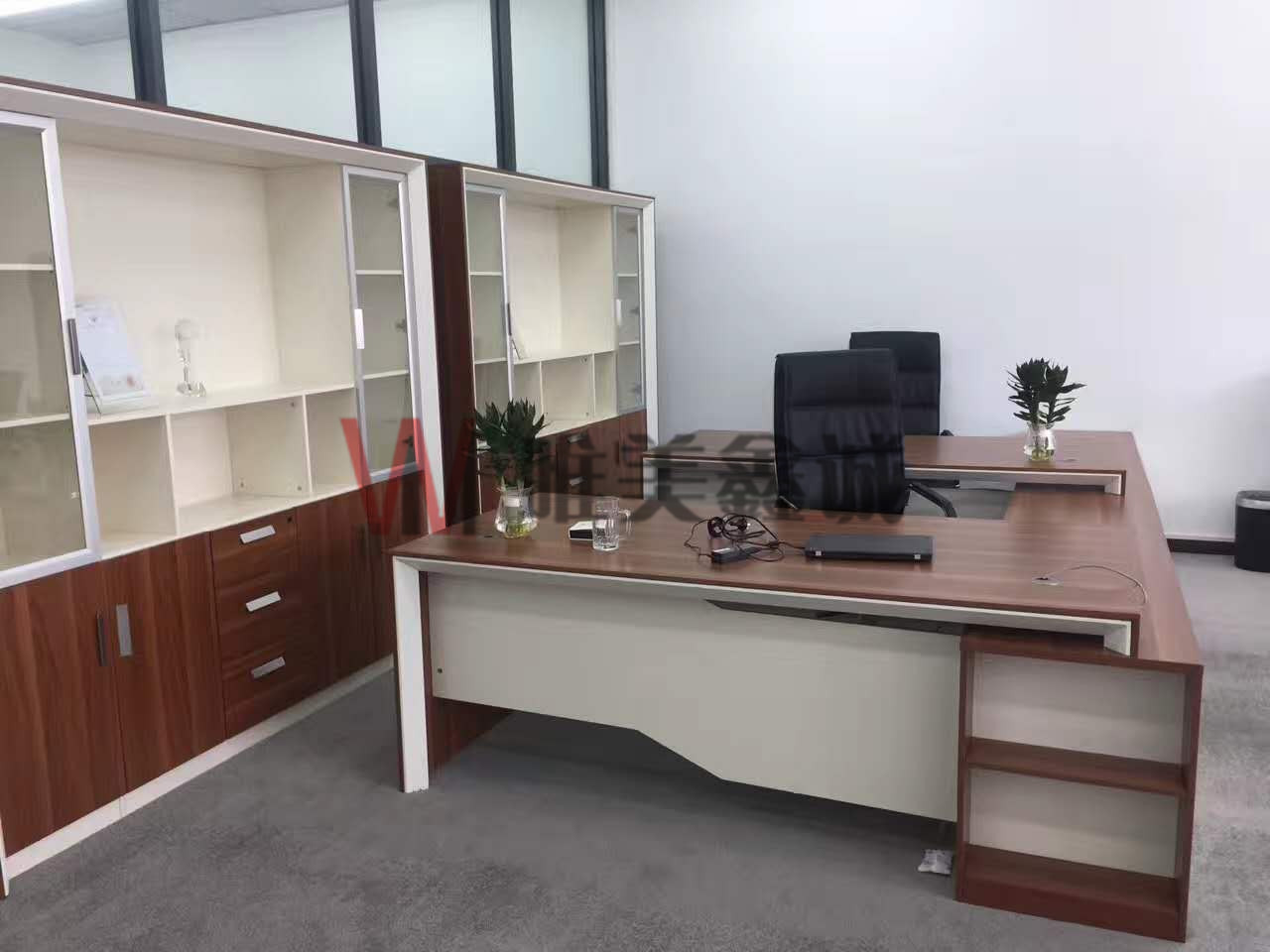武汉华中科技大学-办公家具案例